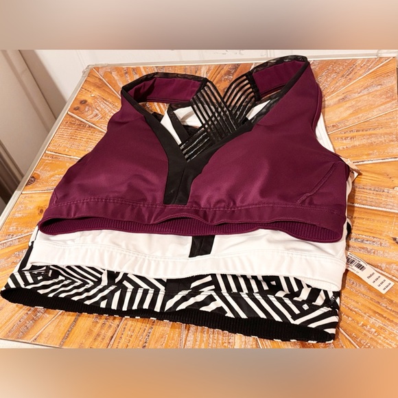 NWT Victoria’s Secret Mesh Detail Sports Bra Sz M - Picture 4 of 12